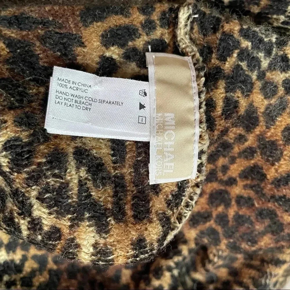Michael Kors infinity scarf Animal print Soft Cozy Winter 16” X 27” - Picture 6 of 8